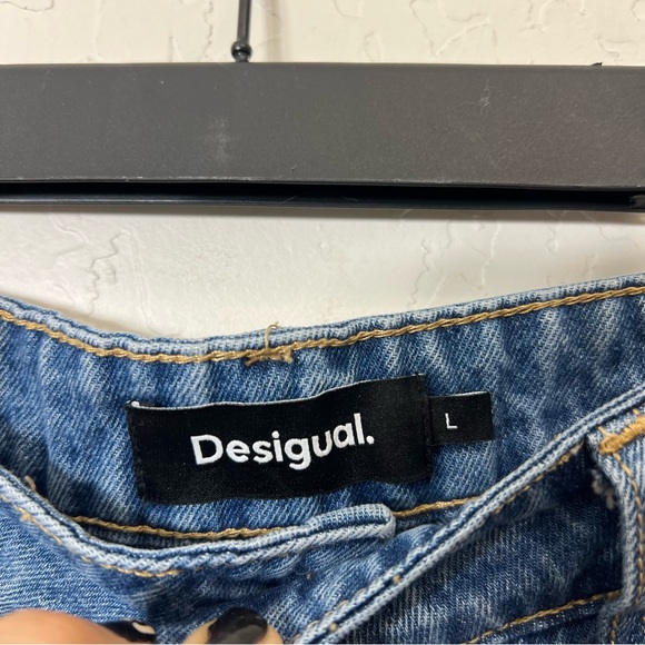 Desigual Embroidered Jogger Jeans Sweatpants Flowers LOVE Size L - Picture 4 of 16